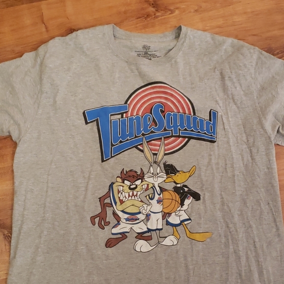 Warner Bros. Other - Tunes squad looney tunes men's xxl t-shirt
